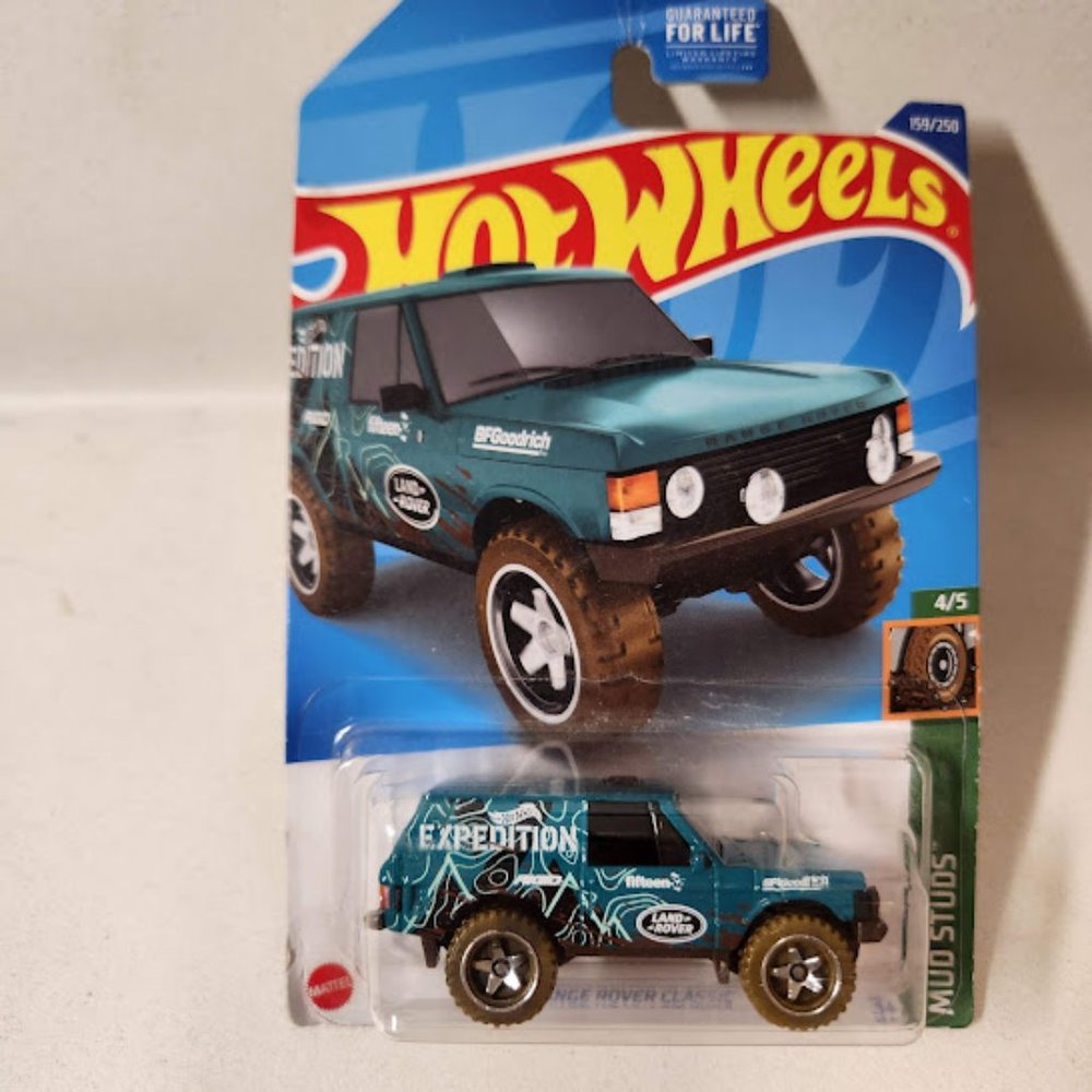 Hot Wheels Range Rover Classic Blue 2022 Mud Studs 159/250 EASTER BASKET GIFT